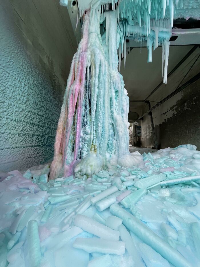 Bored In Winter? Go To A Car Wash When It’s Freezing for Crazy Ice Art
