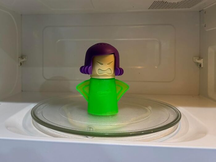 Angry Mama Microwave Cleaner: Because Food Explosions Deserve a Scary Mom