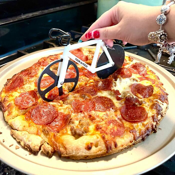 Slice Pizza Like a Pro With THIS Bicycle Pizza Cutter