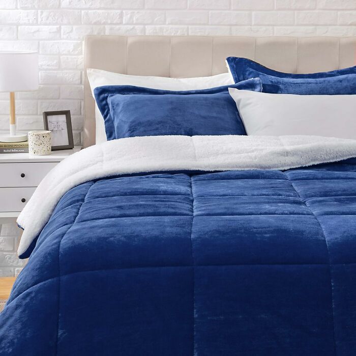 Getting Out of Bed On Chilly Mornings = Impossible, Thanks To This Sherpa Fleece Bedspread