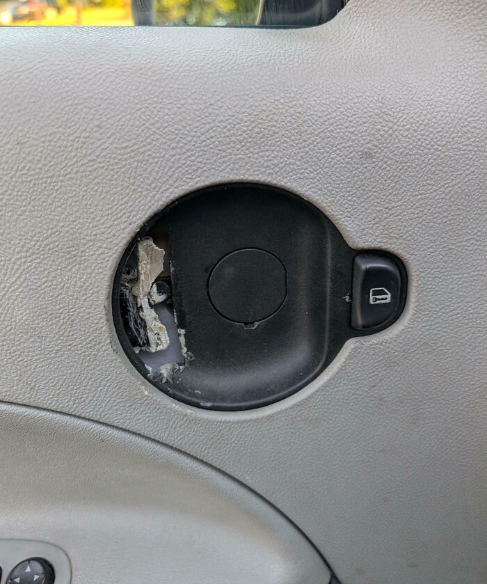 Dad Broke My Car Door Handle And Didn’t Say A Word