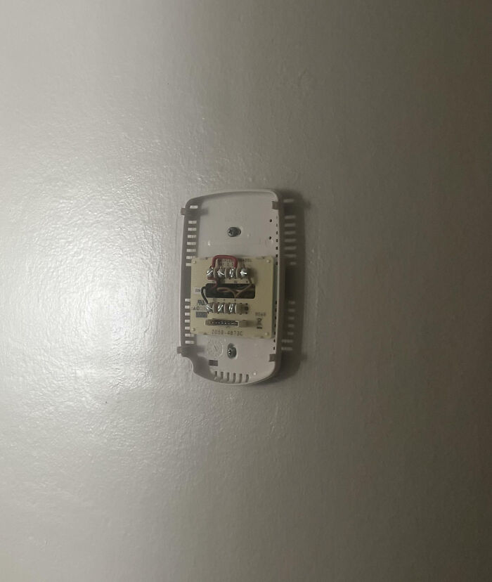 Let Mom Live With Me, She Removes The Thermostat Every Time I Turn The Heat Down