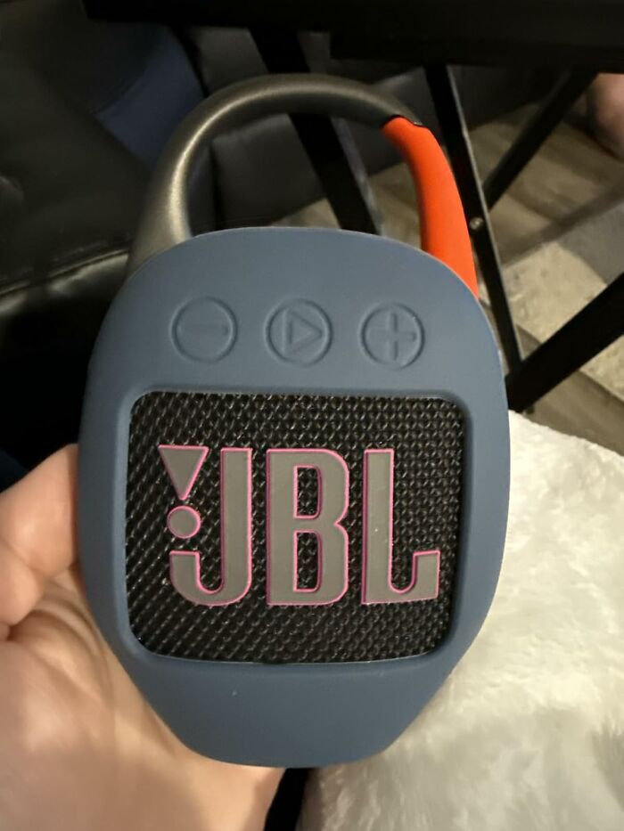 The Ultimate Gift for the Friend Who Rocks a Personal Soundtrack: JBL Clip 5 Speaker