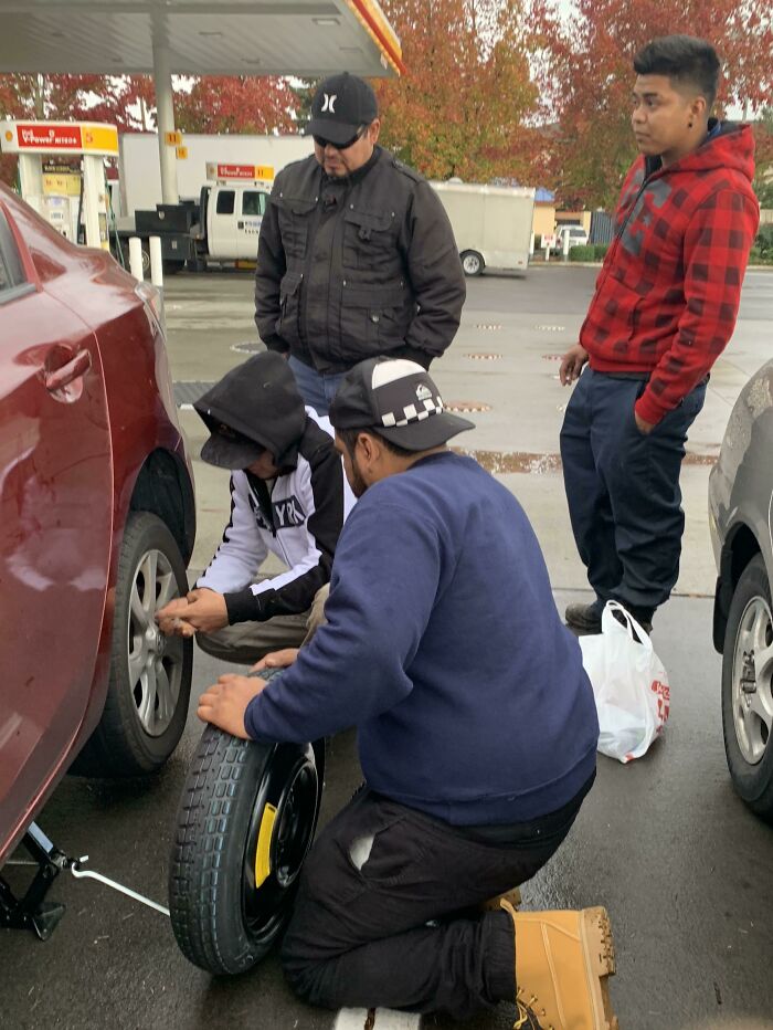 Got a Flat Tire? These Guys Came to the Rescue (No Tip Needed)