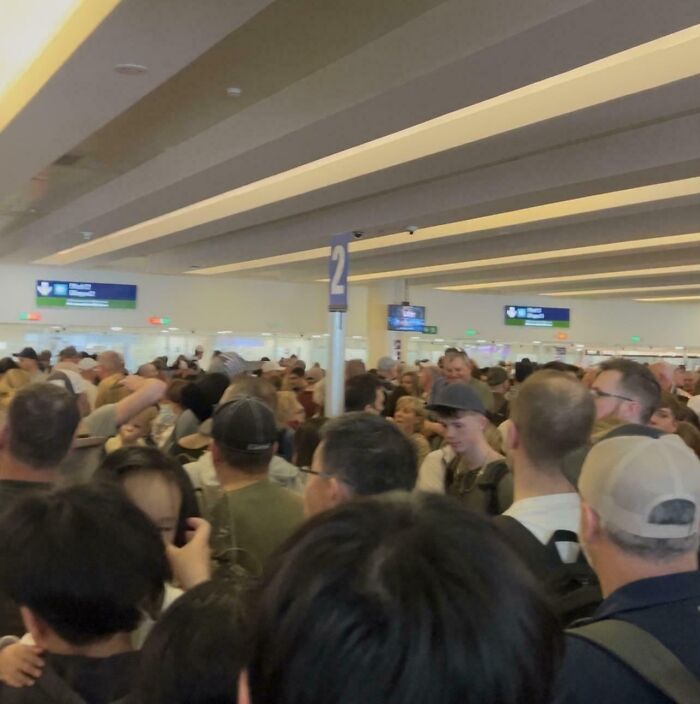 Kindness of Strangers Saved My Family During a Stressful Airport Experience