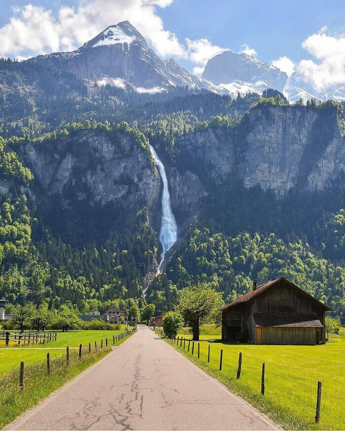Switzerland: Where The Mountains Literally Look Like Fairytales