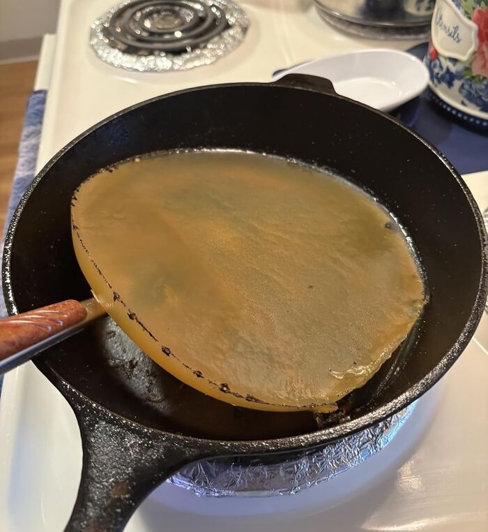 Stop Pouring Grease Down the Drain—This Fryaway Solidifier Saves Your Pipes