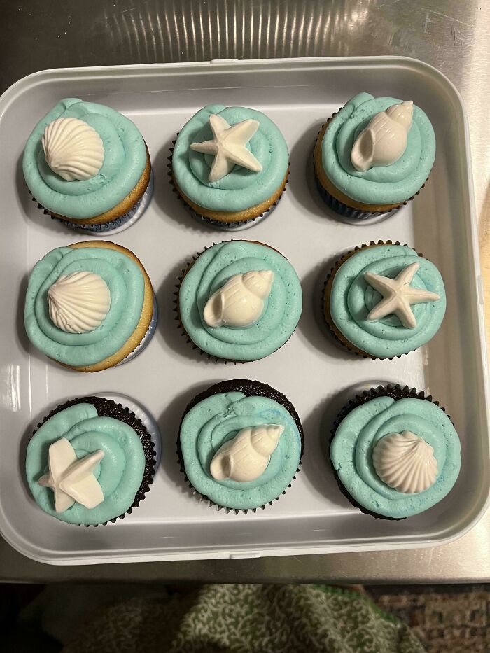 Beach-Themed Cupcakes That I’m Proud Of