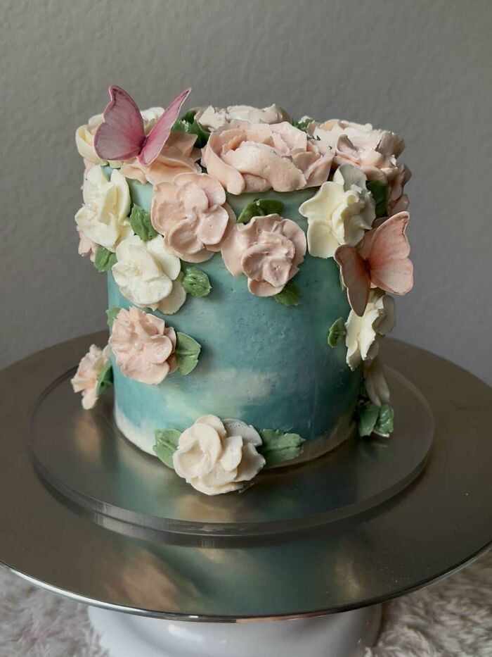 My First Buttercream Flowers Turned Smash Cake