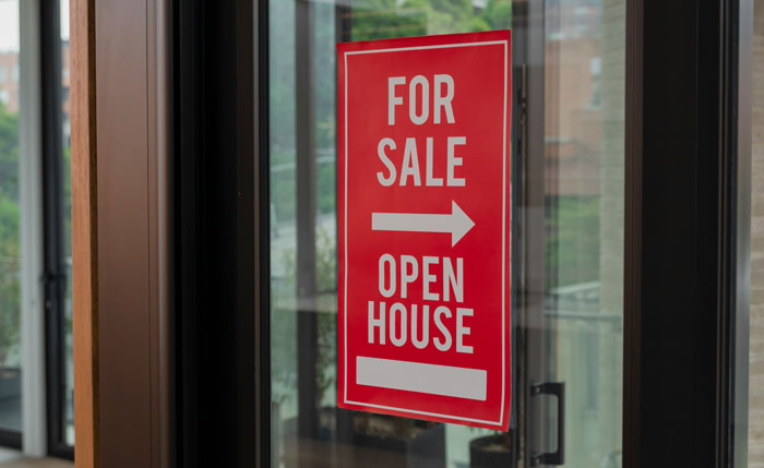 Wait, People Actually Made Rules Like This? The Wildest HOA Madness Ever