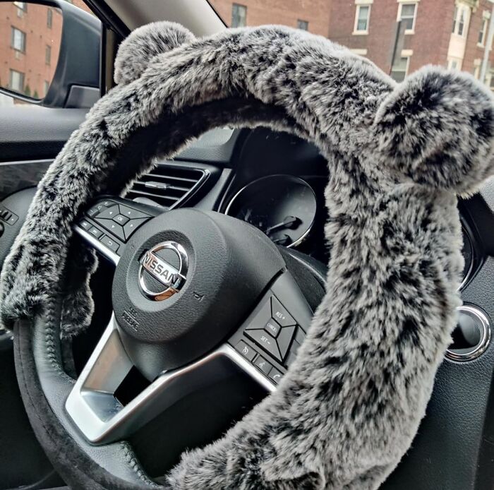 Put An End To Freezing Steering Wheels With This Faux Fur Plush Steering Wheel Cover