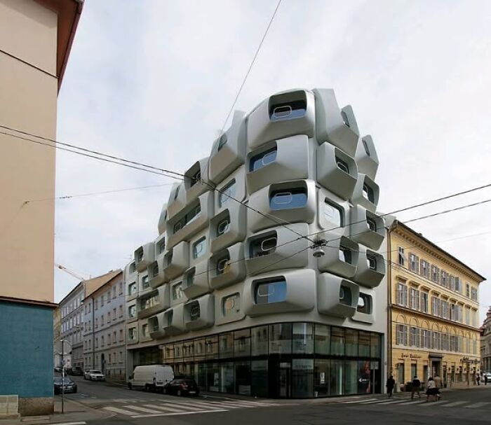 Looks Like a Bad Case of ‘Architecture Flu’ in Graz, Austria