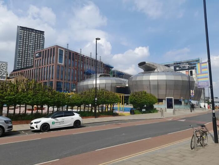 Modernist Buildings Age Like Milk — They Go From Cool to Joke Real Fast