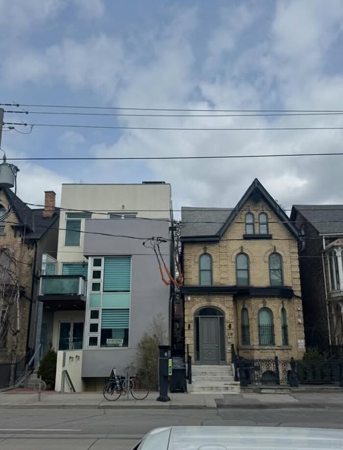Who Okayed This Ugly Modern House in a Gorgeous Victorian Row?