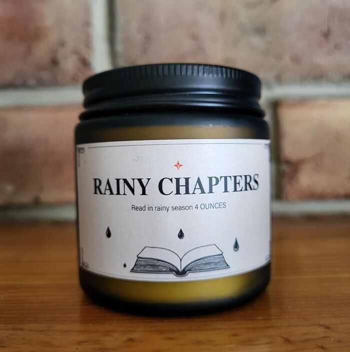 Make The Bookworm’s Room Smell Like A Cozy, Leather-Library Dream With This Candle