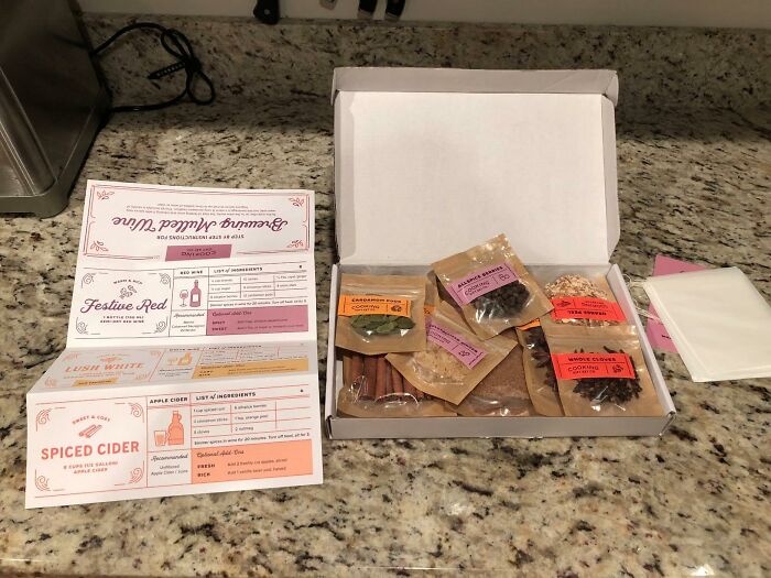 Turn Their House Into A Cozy Boozy Wonderland With This Mulled Wine Kit