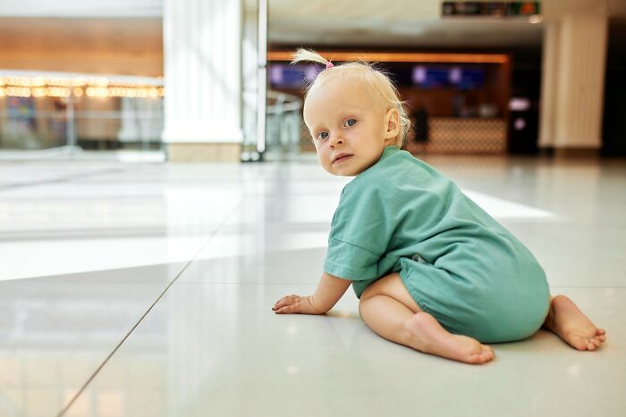 Wild Black Friday Employee Stories That’ll Make You Go “Whoa, People Are Weird”