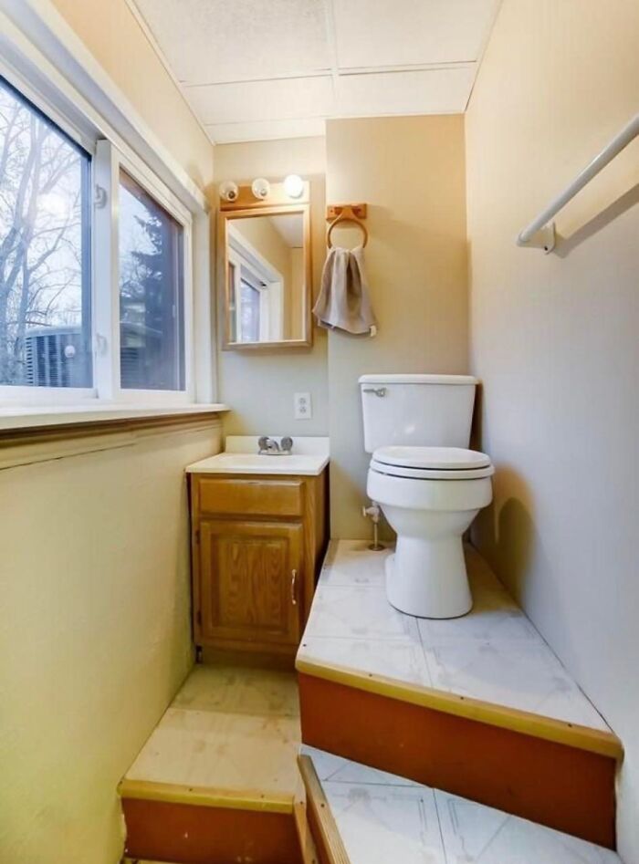 This Bathroom = Instant Nightmare