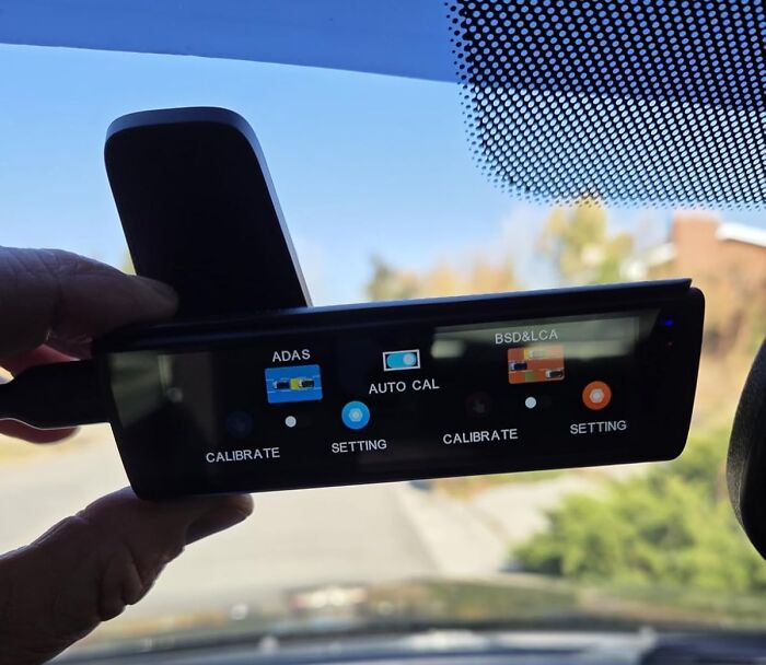 Catch All Your Wild Commute Moments With This 4K Dash Cam