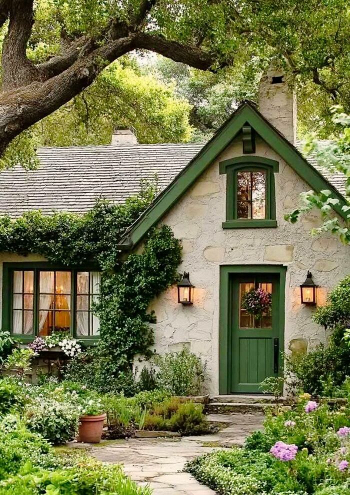 Wait Till You See These 50 Dreamy Cottages That’ll Make You Want to Ditch City Life ASAP