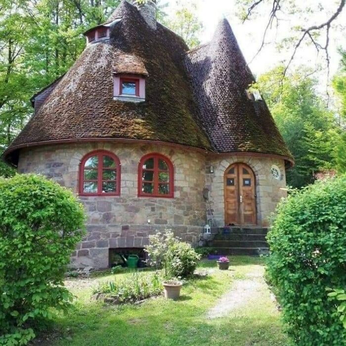 Wait Till You See These 50 Dreamy Cottages That’ll Make You Want to Ditch City Life ASAP