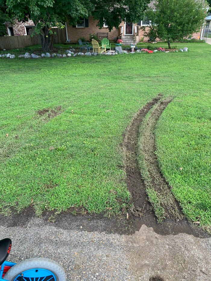FedEx Turned My Yard Into A Mudslide (Even Though I Didn’t Order Anything)