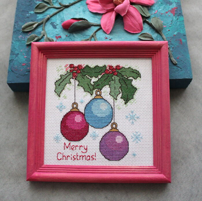 Let's Get Stitching: 20 Christmas Patterns That’ll Totally Make Your Holiday