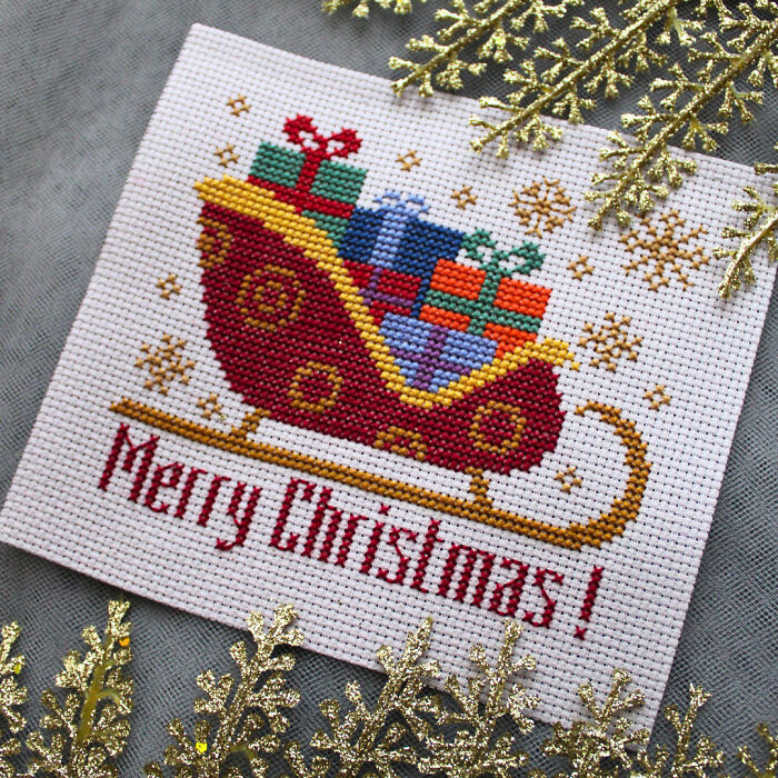 Let's Get Stitching: 20 Christmas Patterns That’ll Totally Make Your Holiday