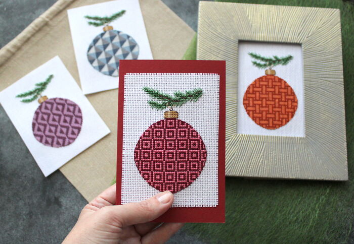 Let's Get Stitching: 20 Christmas Patterns That’ll Totally Make Your Holiday