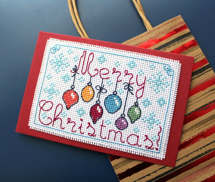 Let's Get Stitching: 20 Christmas Patterns That’ll Totally Make Your Holiday