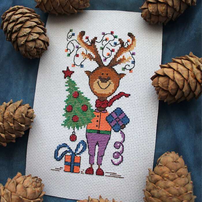 Let's Get Stitching: 20 Christmas Patterns That’ll Totally Make Your Holiday