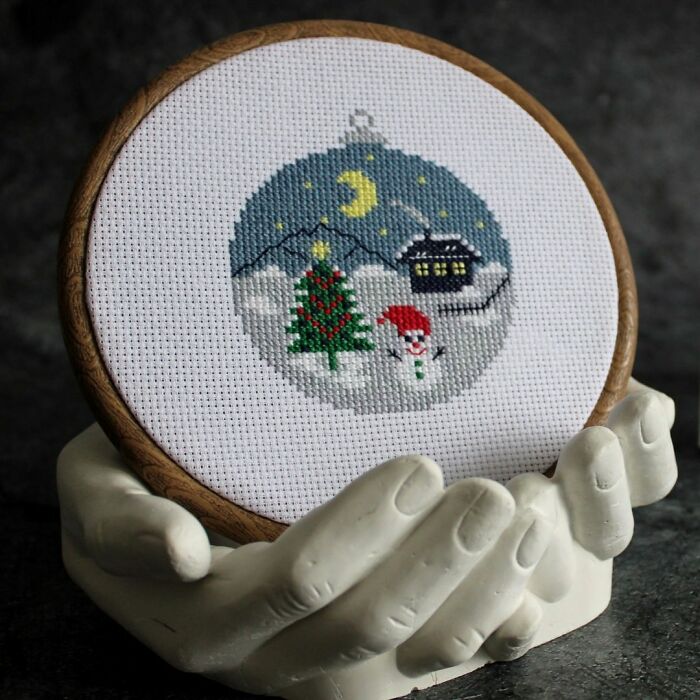 Let's Get Stitching: 20 Christmas Patterns That’ll Totally Make Your Holiday