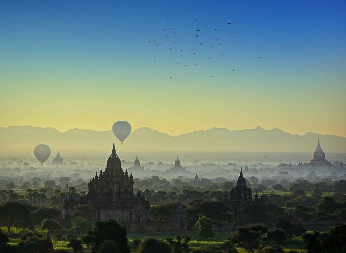 Balloon Dreamin’ Over Bagan