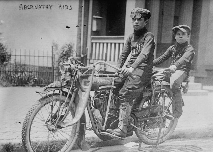 Two Boys Horseback Across America (Without Adults!) – 1910