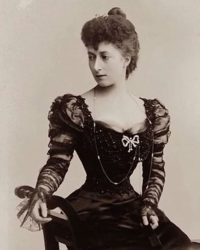 Queen Maud of Norway, 1910: Queen Goals Achieved
