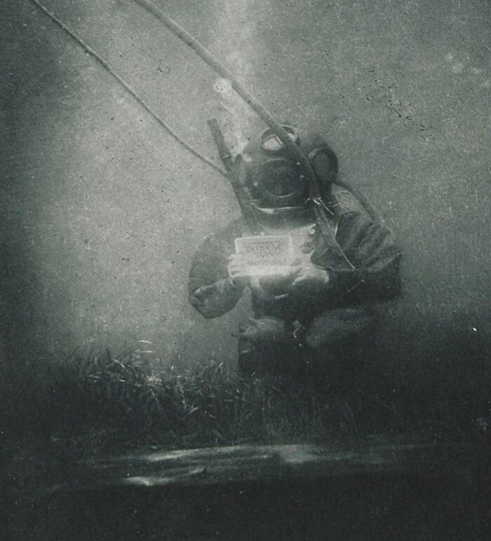 Splash! The First Underwater Photo, 1899