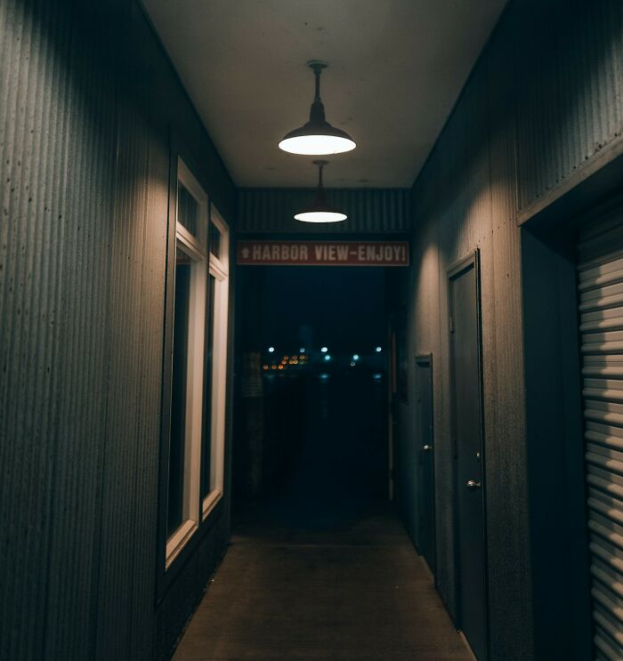 Wait, They Actually Filmed That?! 40+ WTF Moments Caught On Security Cameras