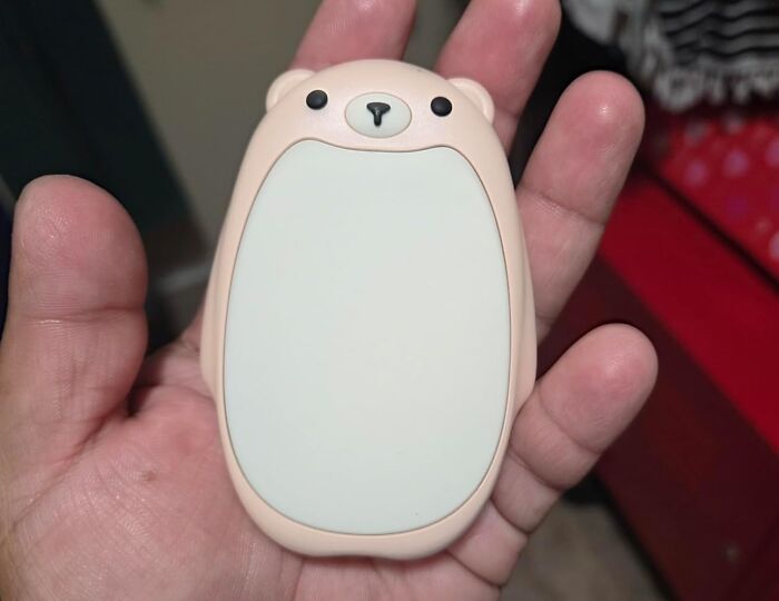 Say Goodbye To Frozen Fingers Drama With These Rechargeable Hand Warmers