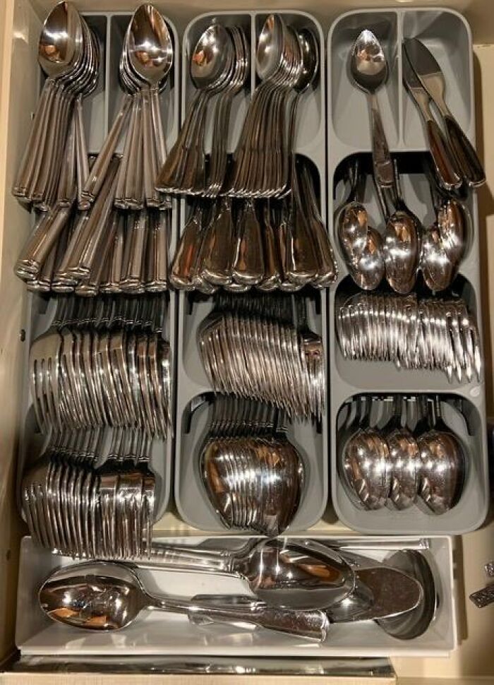 Compact Utensil Organizer: No More Cutlery Chaos!