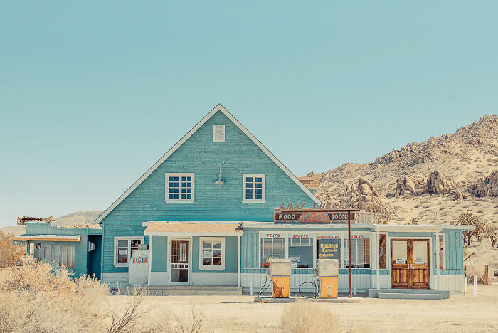 Ghost Town Vibes: 13 Pics That Make You Feel Like Time Stood Still