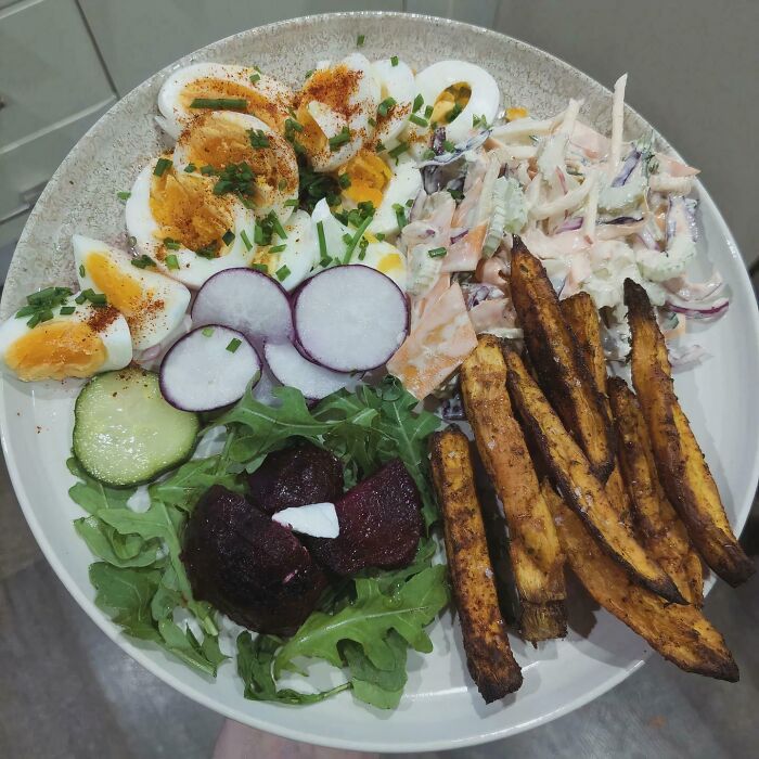 Surprise! A Dinner Made From Random Fridge Leftovers