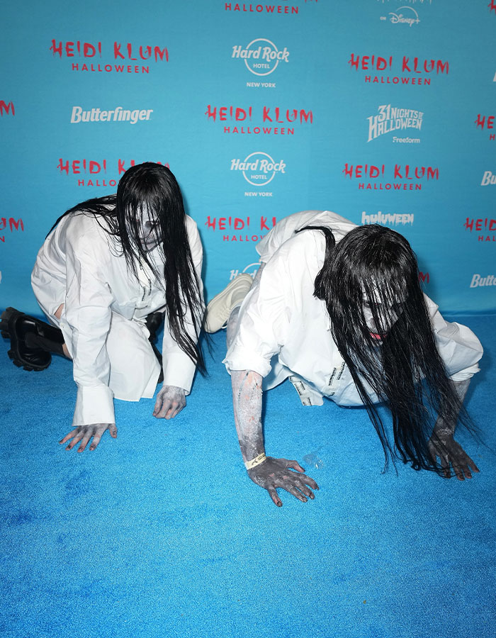 Double Trouble: Yannik Zamboni & Aaron Kohler as Sadako Twins