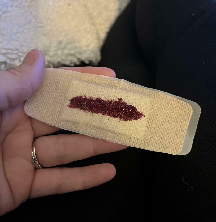 Tried To Make A Stab Wound For Halloween, Ended Up Looking Like A Giant Pad