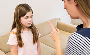 19 Wild Stories From People Who Grew Up With Narcissistic Moms (Yep, It’s As Nuts As It Sounds)