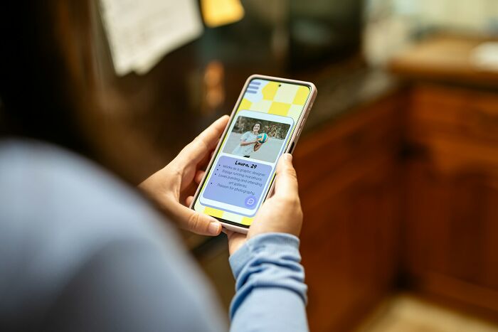 People Got Real About Online Dating — Here’s the Wildest Advice