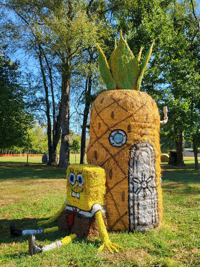 Spongebob and His Pineapple Palace