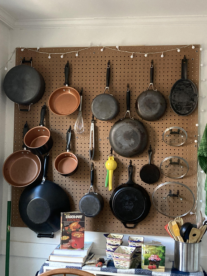 Kitchen Corkboard—Pin and Win