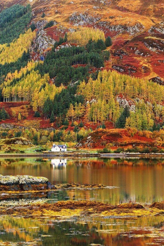 Fall Sneaking Into The Scottish Highlands