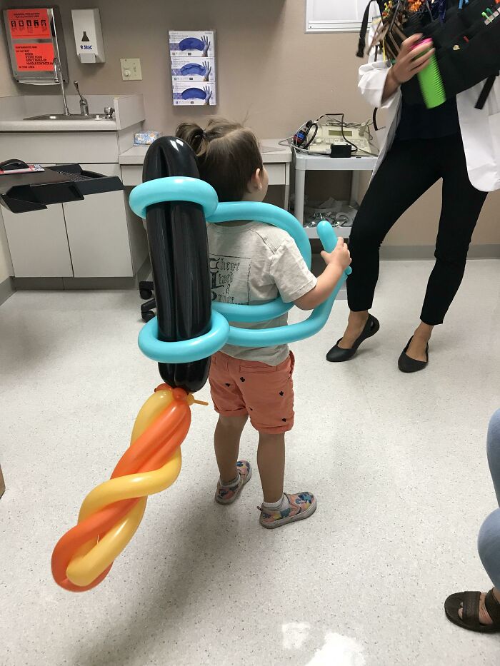 Pediatrician’s Balloon Skills Turned a Doctor Visit Into a Jet Pack Adventure