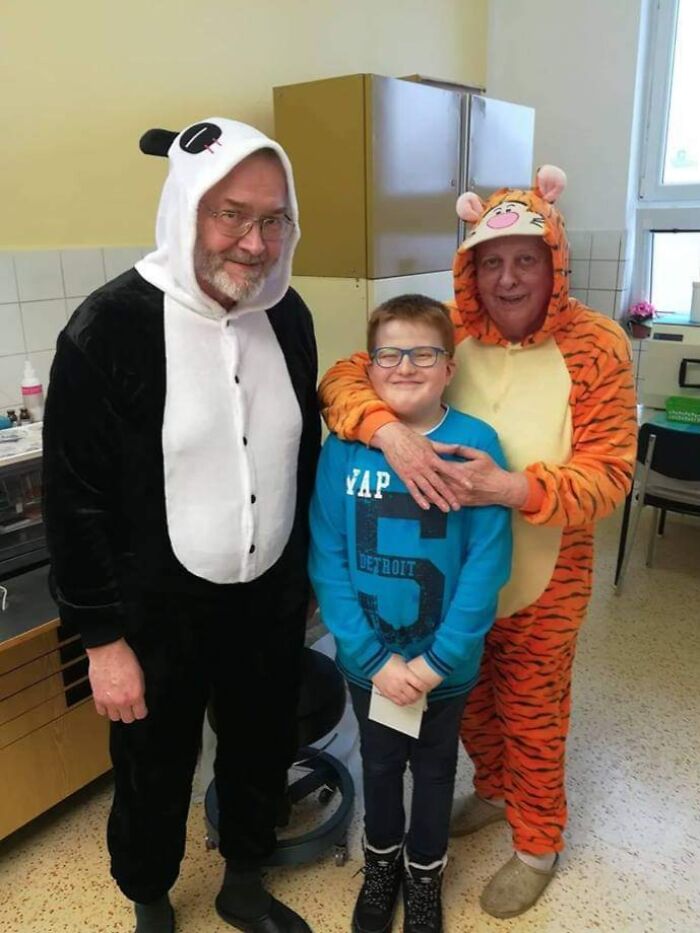 Dentist and Wife Go All Out Dressing Up to Help Autistic Brother Get Through Check-Up Easily